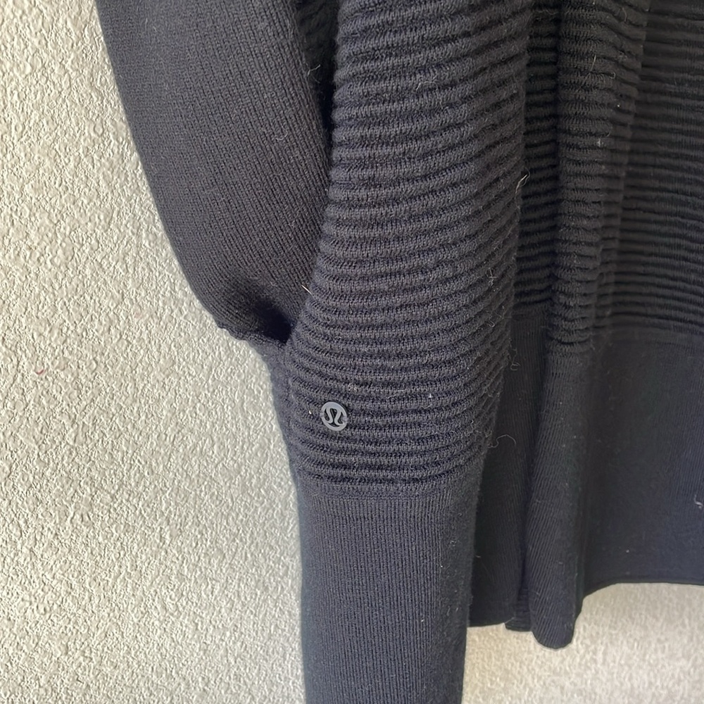 Lululemon Athletica - Picture 3 of 7